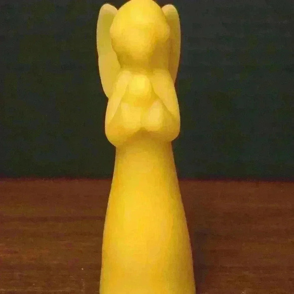 Handmade Beeswax Angel  / Fairy candle - Picture 3 of 5